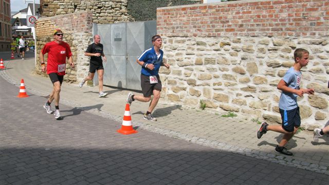 ../Images/BenefizlaufMerseburg2011 (69).jpg
